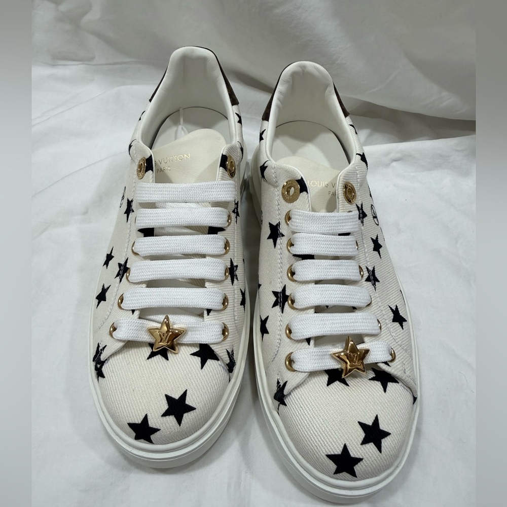 Louis Vuitton Time Out Sneaker - Picture 14 of 14